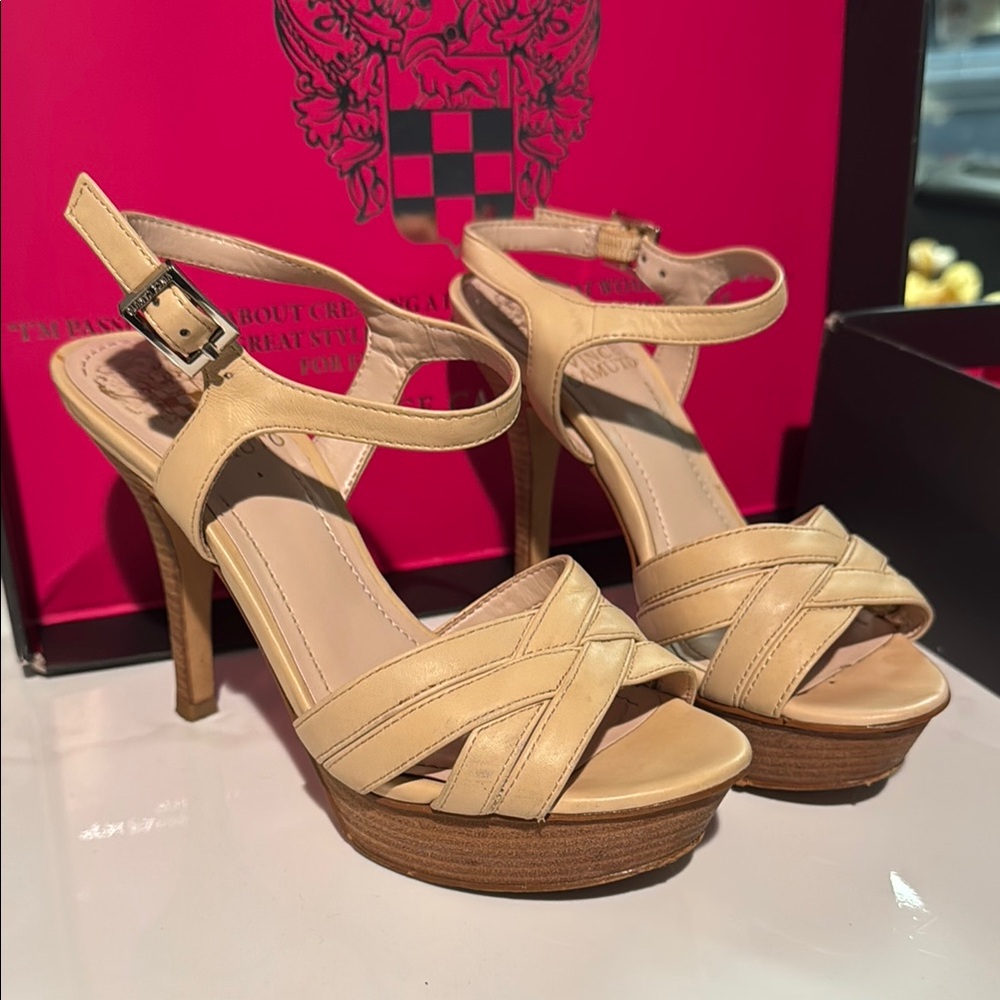 Vince Camuto Cream and Brown Platform Heels size 4.5